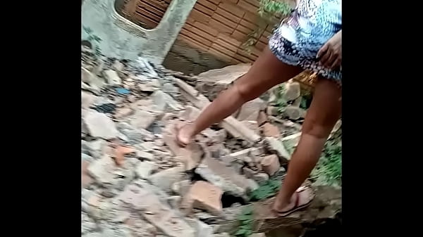 The guy wakes up his girlfriend and offers to suck his big dick