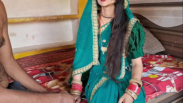 Beautiful Teen poses big_tits