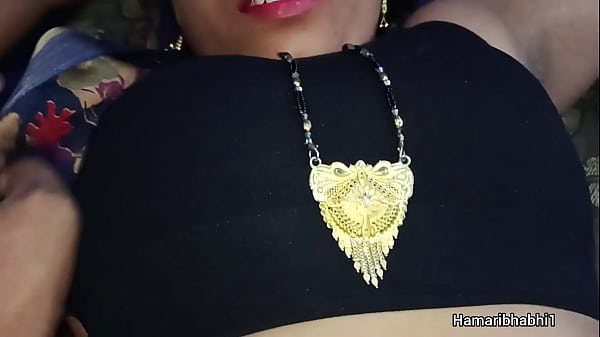 Indian desi bhabhi fucked in saree.