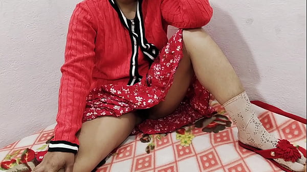 Beautiful Teen enjoys herself cumshot